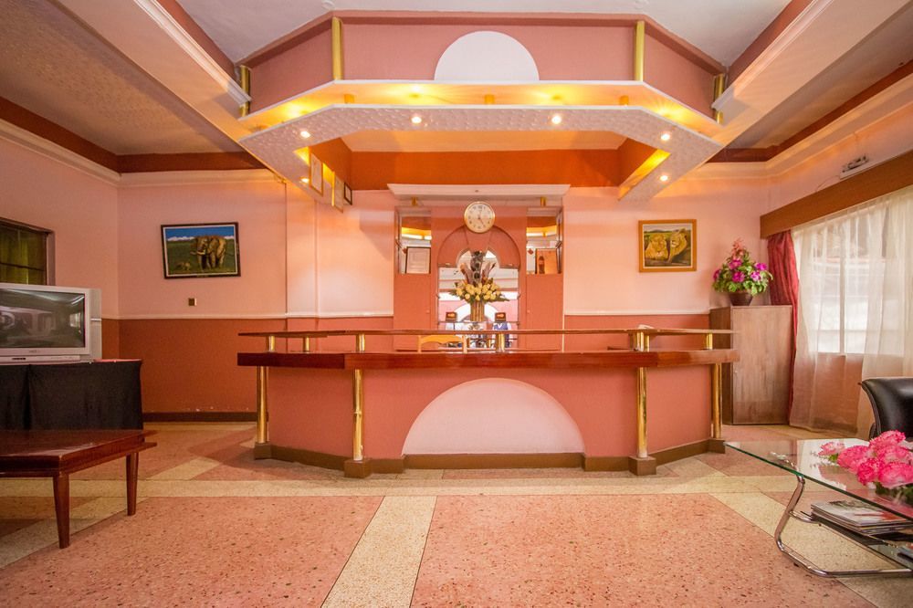 Chester Hotel Накуру Екстер'єр фото