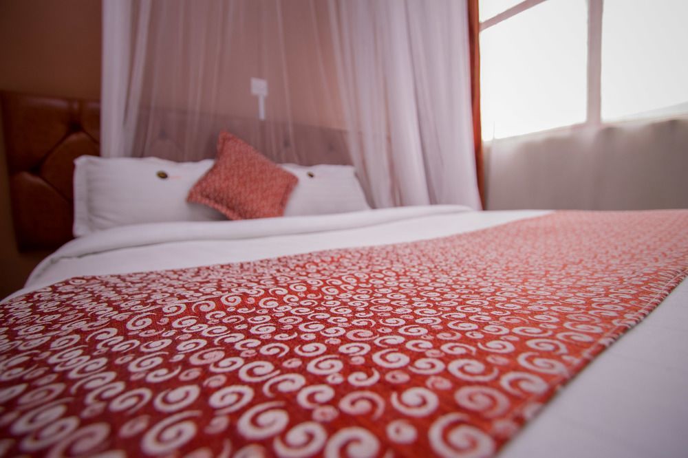 Chester Hotel Накуру Екстер'єр фото