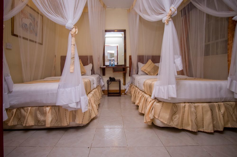 Chester Hotel Накуру Екстер'єр фото