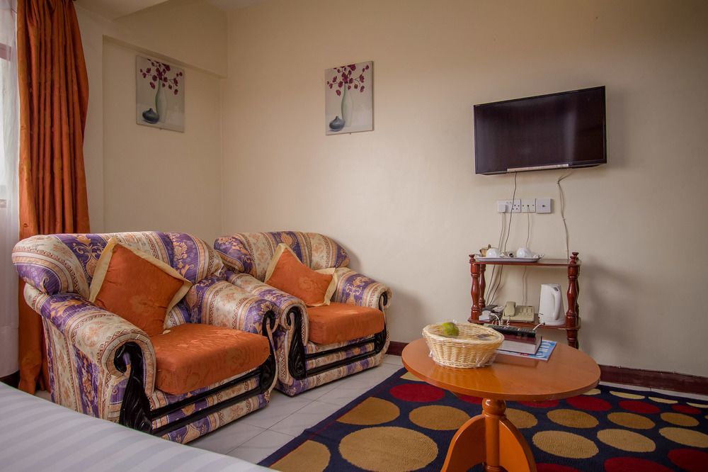 Chester Hotel Накуру Екстер'єр фото
