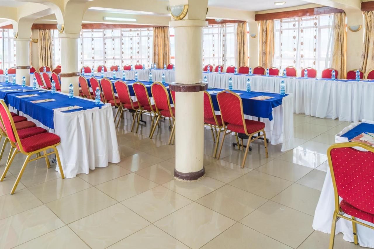 Chester Hotel Накуру Екстер'єр фото