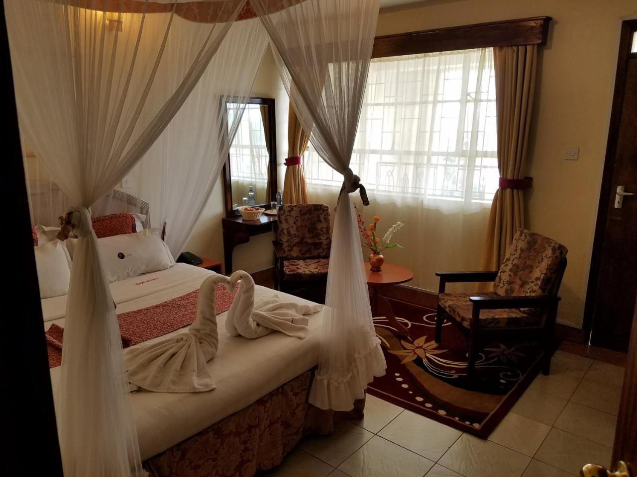 Chester Hotel Накуру Екстер'єр фото