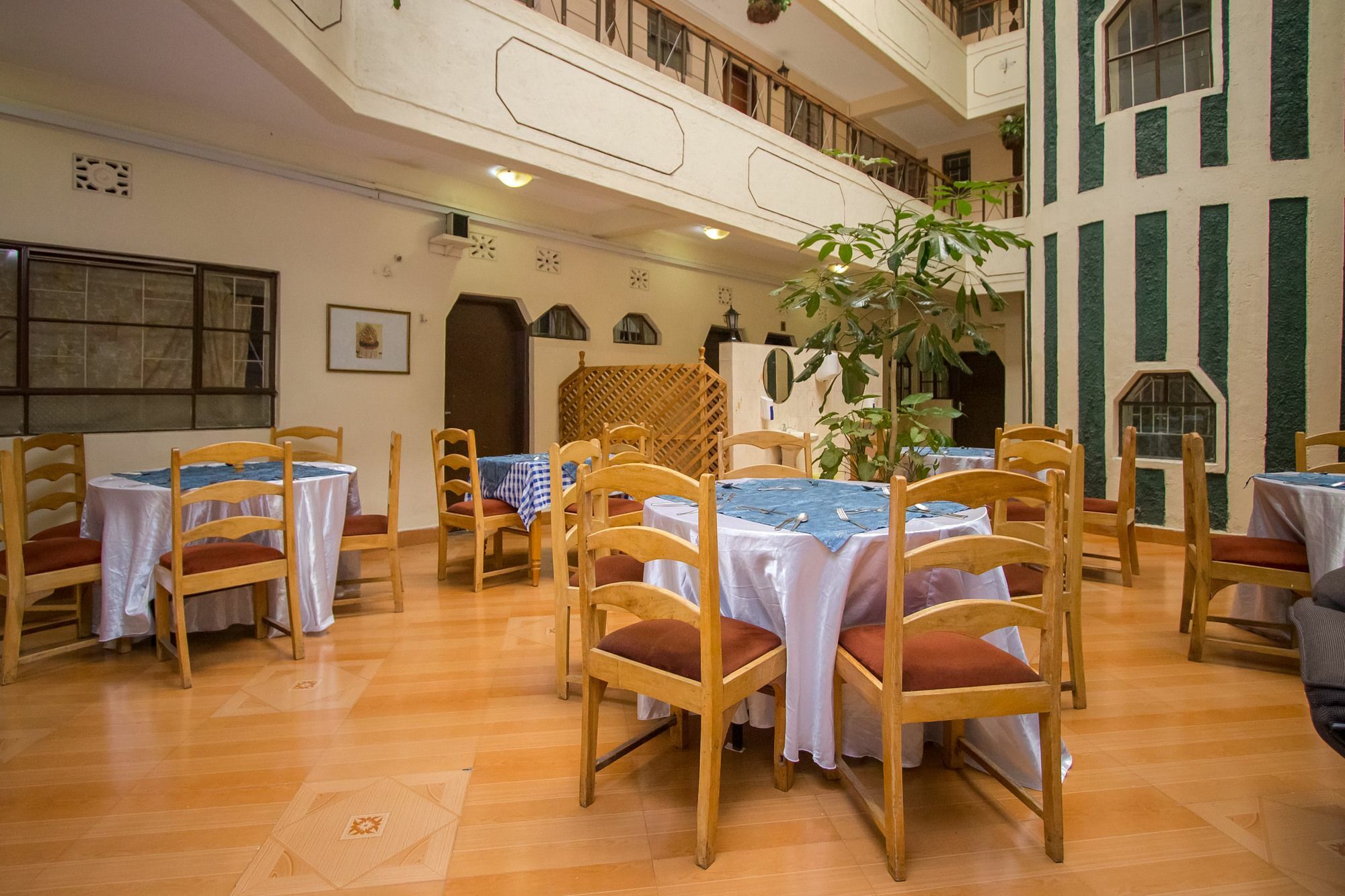 Chester Hotel Накуру Екстер'єр фото